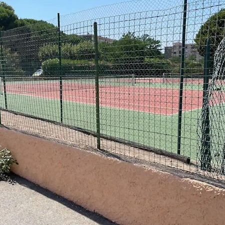Hypercenter 27 M With Wifi And Shared Pool Fréjus Exterior foto