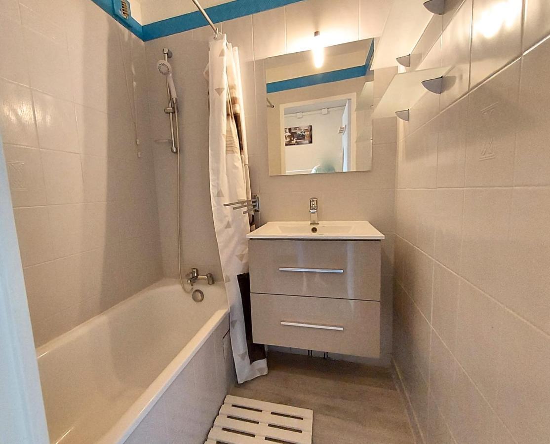 Hypercenter 27 M With Wifi And Shared Pool Fréjus Exterior foto