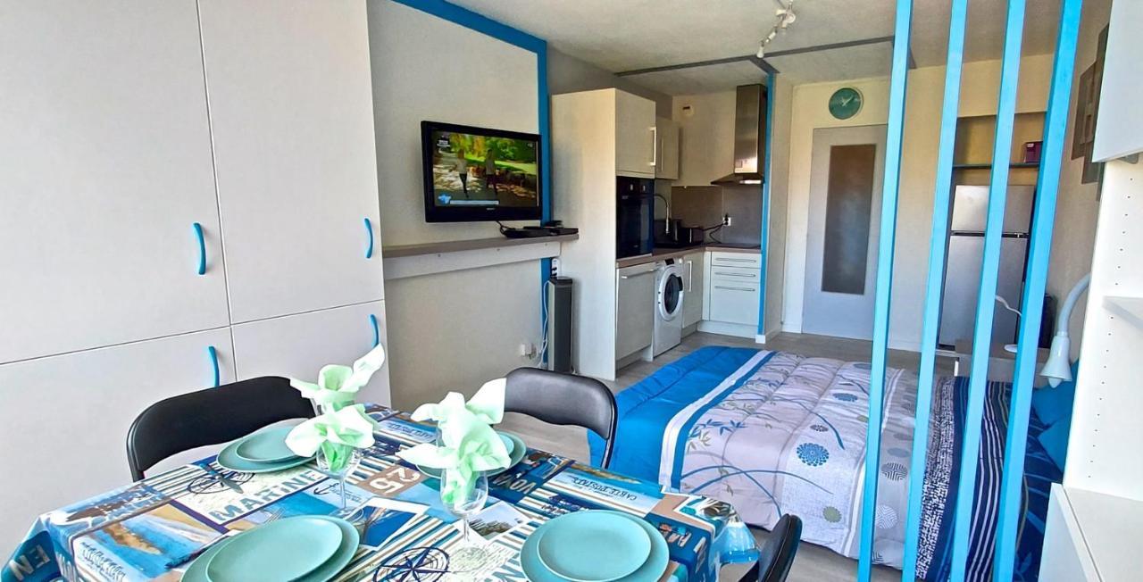 Hypercenter 27 M With Wifi And Shared Pool Fréjus Exterior foto