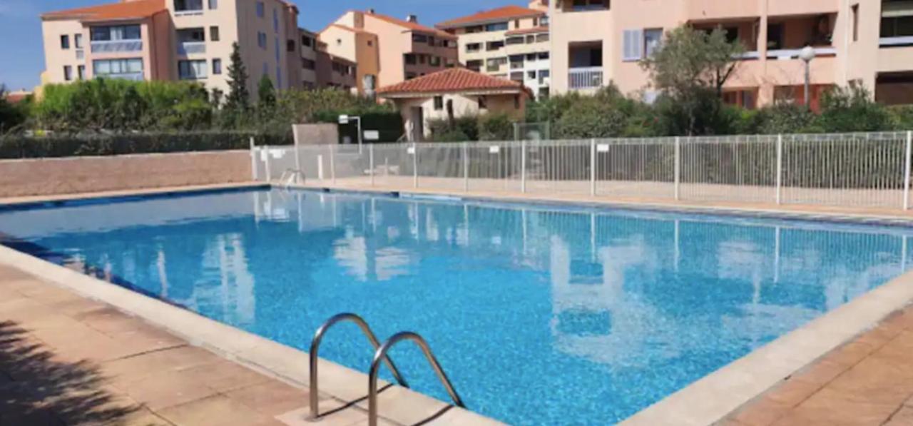 Hypercenter 27 M With Wifi And Shared Pool Fréjus Exterior foto